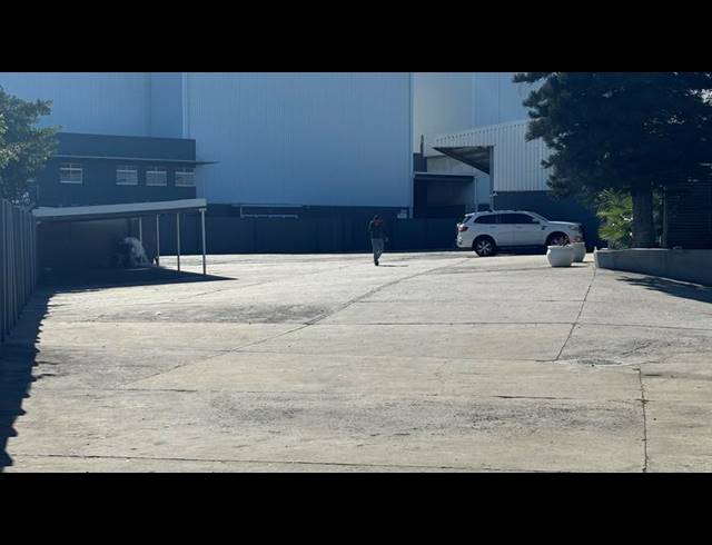INDUSTRIAL PROPERTY TO RENT IN EPPING